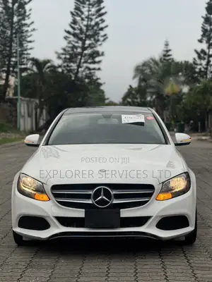 Mercedes-Benz C300 Luxury 4dr AWD 4Matic Sedan (2.0L 4cyl 7A) 2015
