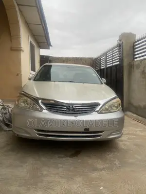 Toyota Camry LE 4dr Sedan (2.4L 4cyl 4A) 2004 Silver