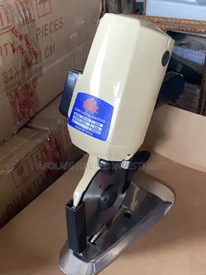 Cloth Cutting Machine