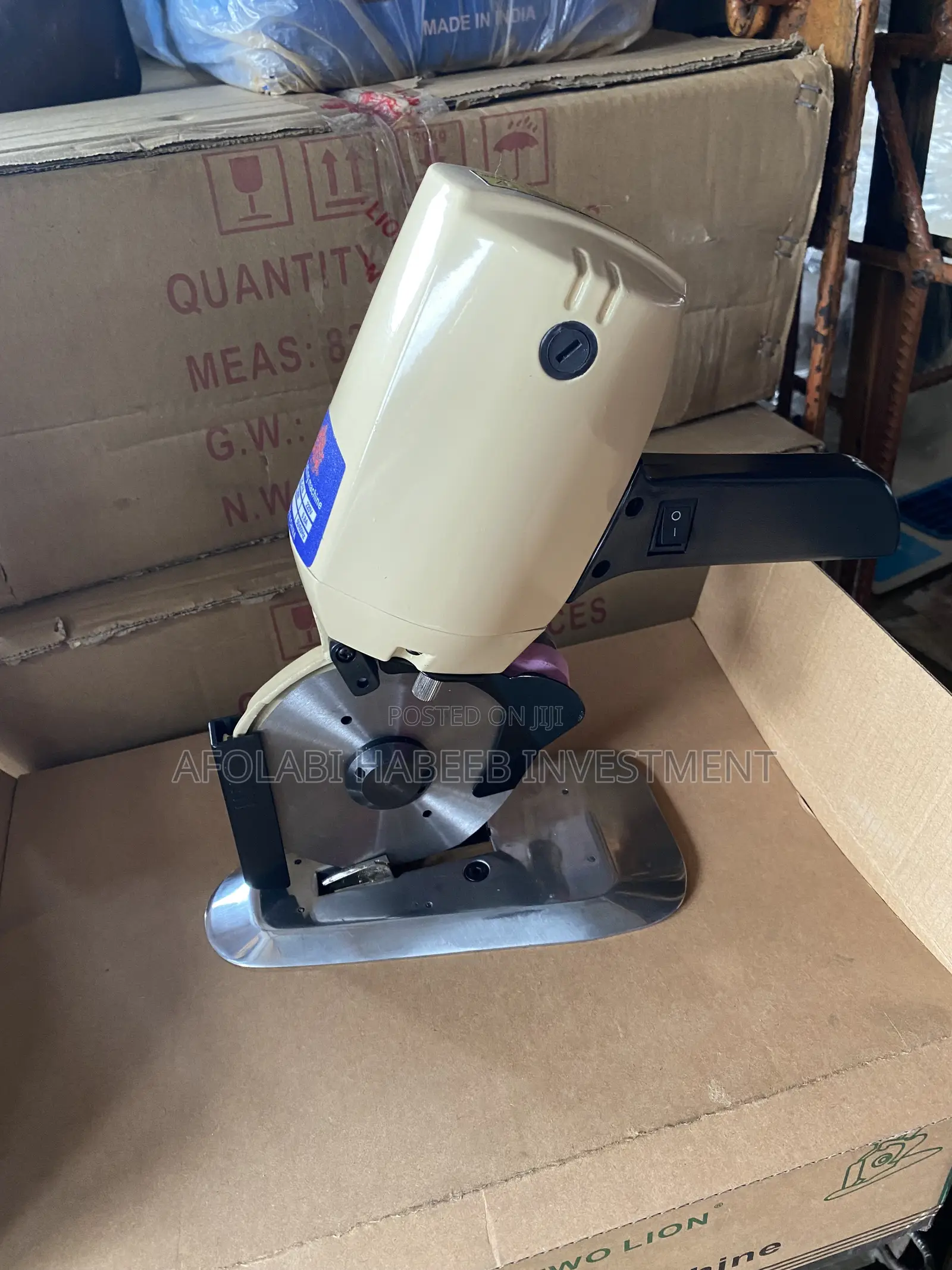 Cloth Cutting Machine