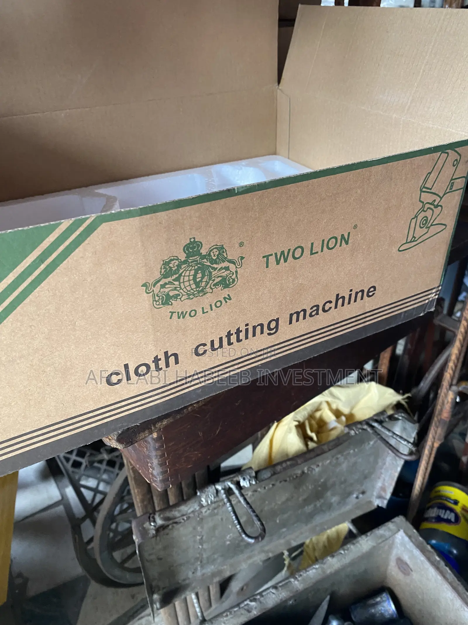 Cloth Cutting Machine