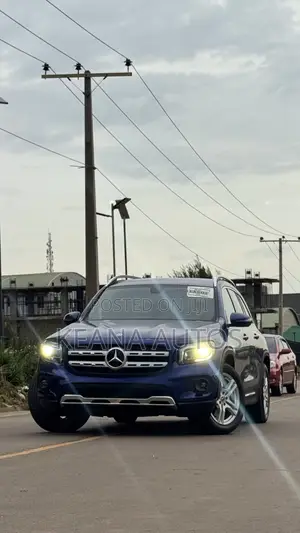 Mercedes-Benz GLB-Class GLB 250 4MATIC 2021