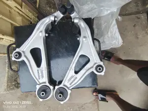 Lower Arm Nissan Pathfinder 015