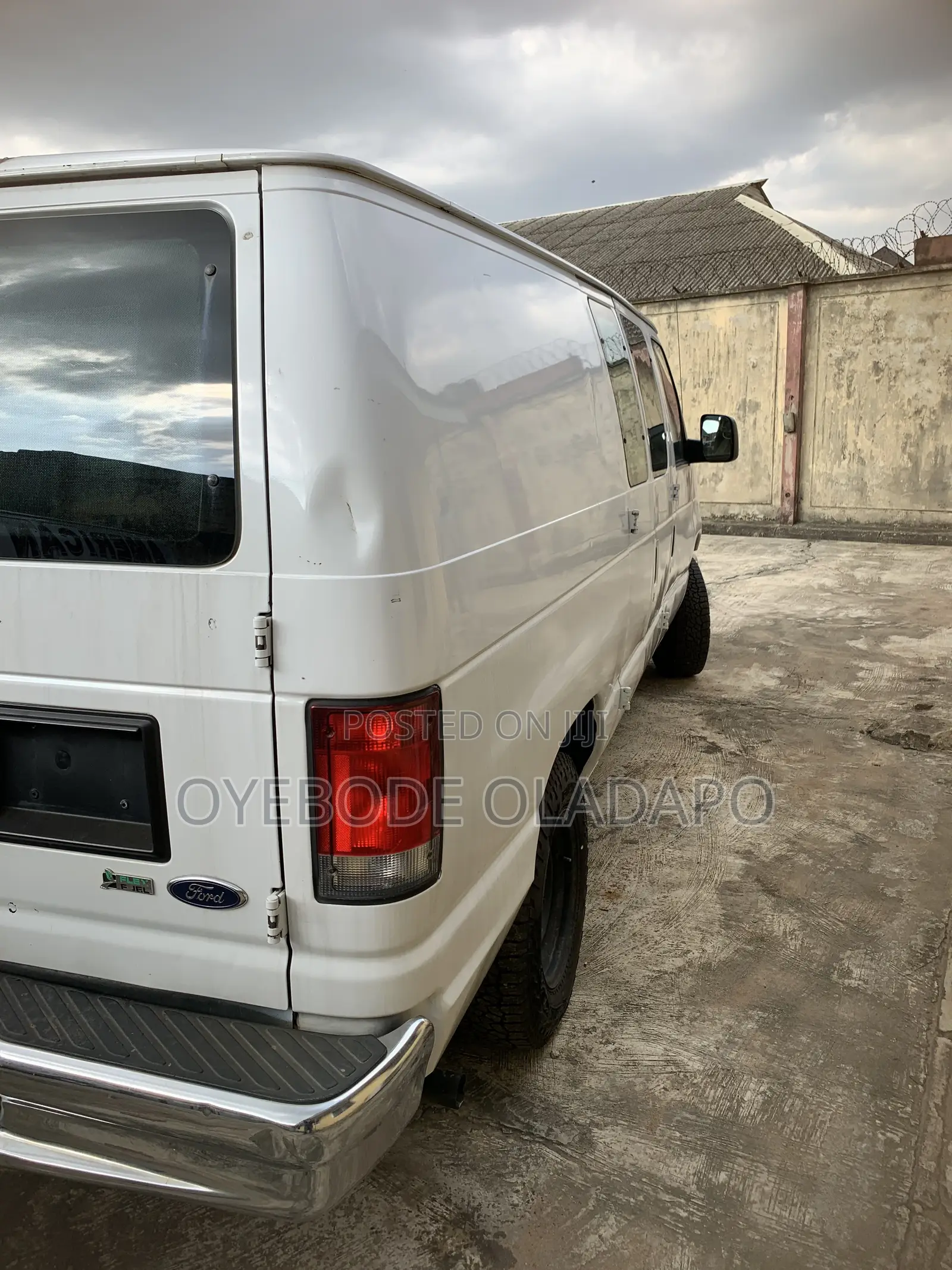 Ford E250 2013 White
