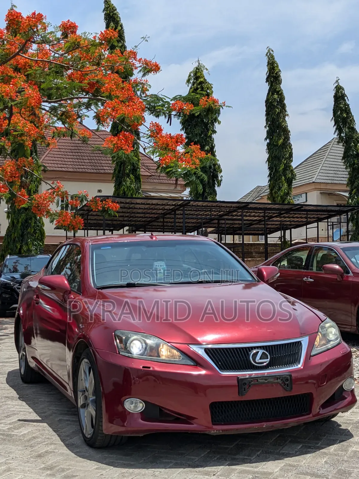 Lexus IS 250 C Automatic 2011 Maroon