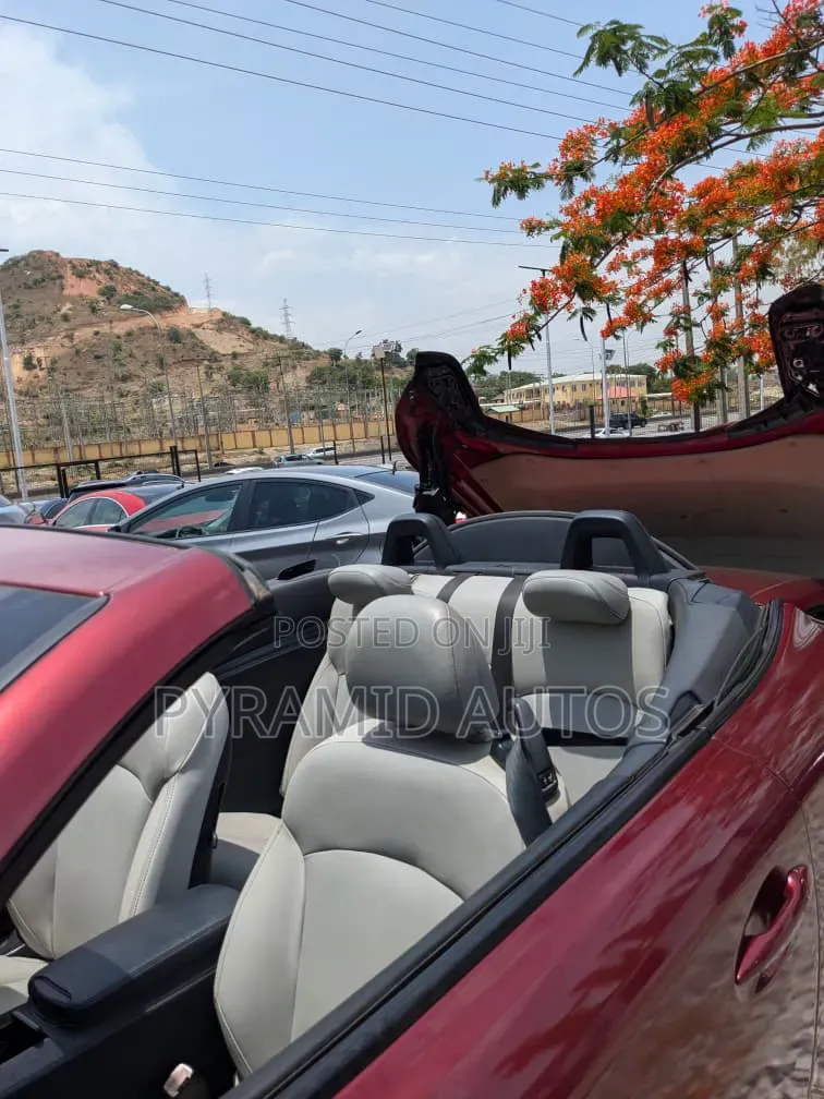 Lexus IS 250 C Automatic 2011 Maroon