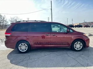 Toyota Sienna 2013