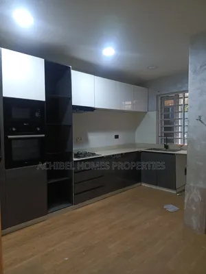 4bdrm Duplex in Off Admiralty Way, Lekki Phase 1 for rent