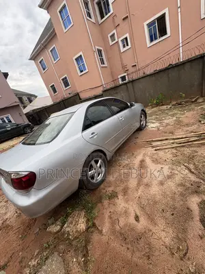 Toyota Camry LE 4dr Sedan (2.4L 4cyl 5A) 2005 Silver