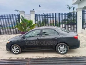 Toyota Corolla LE 4dr Sedan (1.8L 4cyl 4A) 2011 Gray