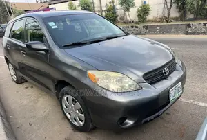Toyota Matrix XR Hatchback AWD (1.8L 4cyl 4A) 2005 Gray