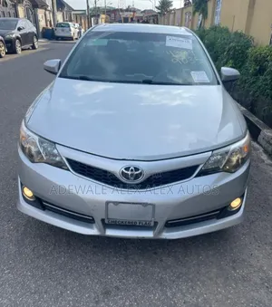 Toyota Camry 2012 Silver