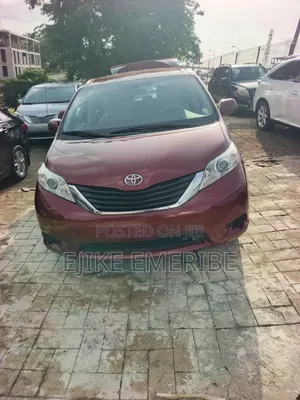 Toyota Sienna 7 Passenger 2012 Red