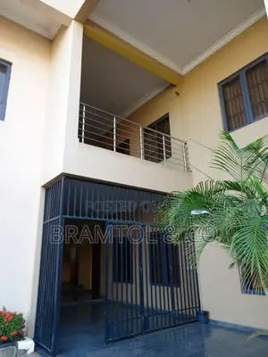 3bdrm Block of Flats in Wuye for rent