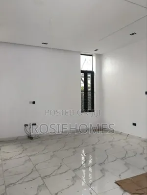 3bdrm Duplex in Metro Estate, Sangotedo for rent