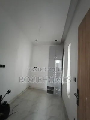3bdrm Duplex in Metro Estate, Sangotedo for rent