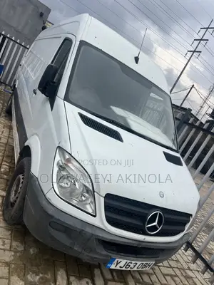 Mercedes-Benz Sprinter 2010 White