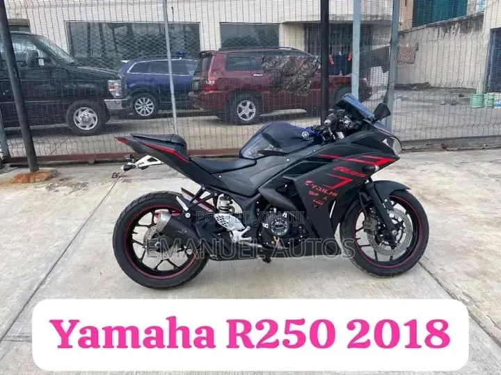 Yamaha 2018 Black