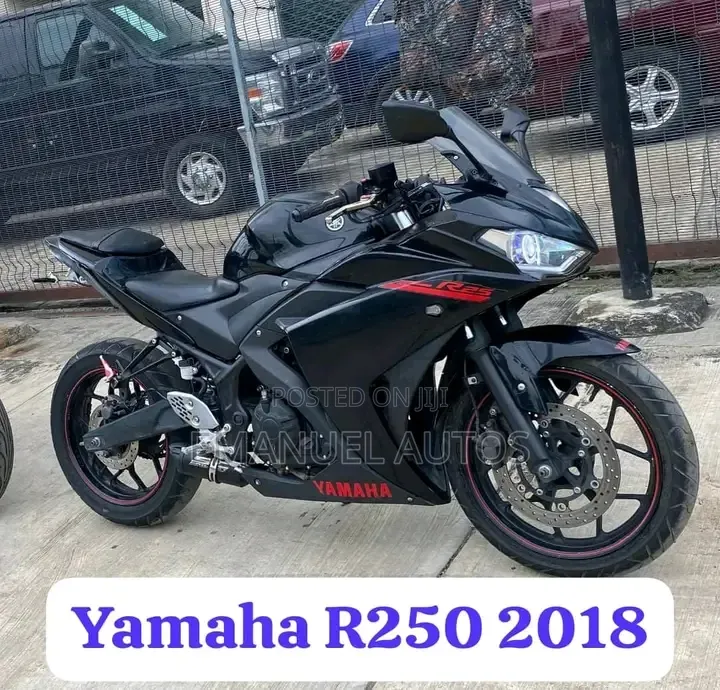 Yamaha 2018 Black