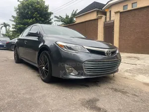 Toyota Avalon Limited 4dr Sedan (3.5L 6cyl 6A) 2014 Gray