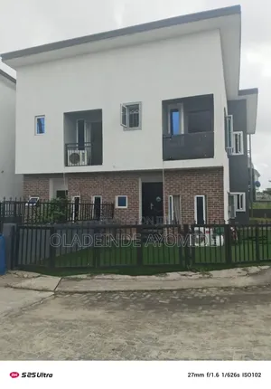 3bdrm Duplex in Amity Estate, Sangotedo for rent