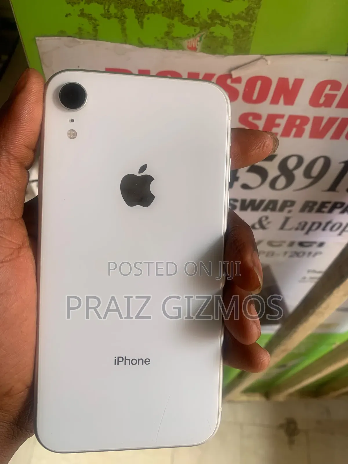 Apple iPhone XR 64 GB White