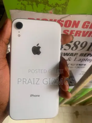 Apple iPhone XR 64 GB White