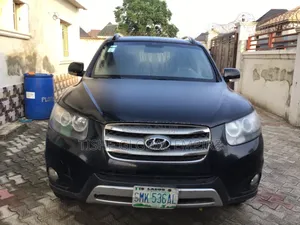 Hyundai Santa Fe 2013 Black