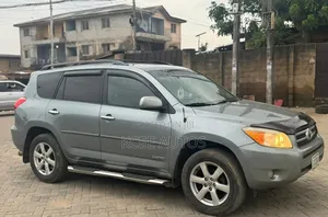 Toyota RAV4 2008 Green