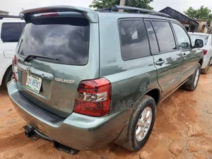 Toyota Highlander 2004 Green