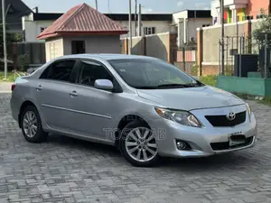 Toyota Corolla XLE 4dr Sedan (1.8L 4cyl 4A) 2009 Silver