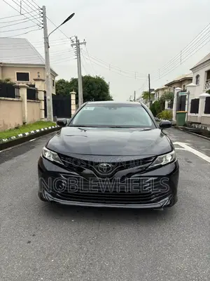 Toyota Camry LE FWD (2.5L 4cyl 8AM) 2018 Black