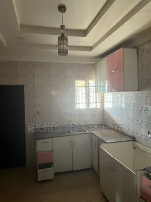 3bdrm Block of Flats in Asunle Junction, Ibadan for rent