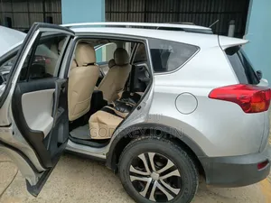 Toyota RAV4 2015 Silver
