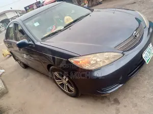 Toyota Camry 2004 Blue