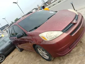 Toyota Sienna LE AWD 2005 Red