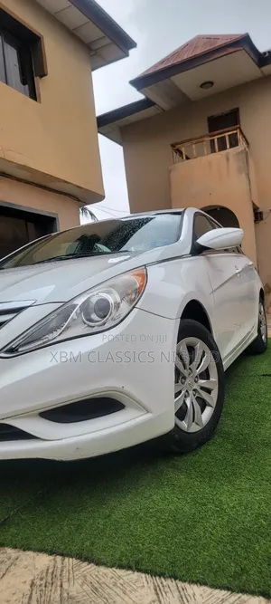Hyundai Sonata 2011 White