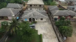 3bdrm Bungalow in Agric for sale