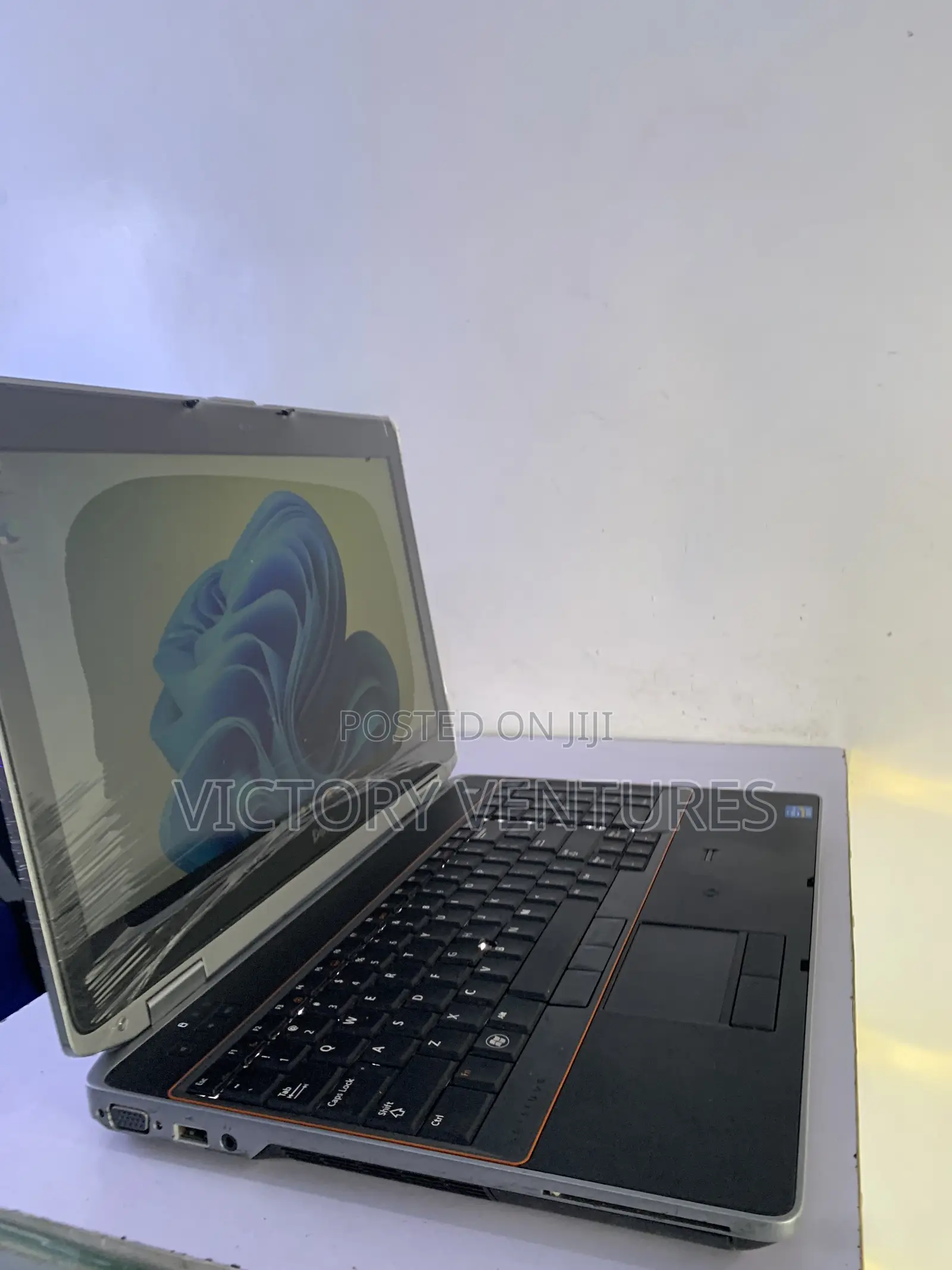 Laptop Dell Latitude E6520 4GB Intel Core i7 HDD 250GB