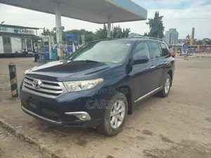 Toyota Highlander 2013 Blue