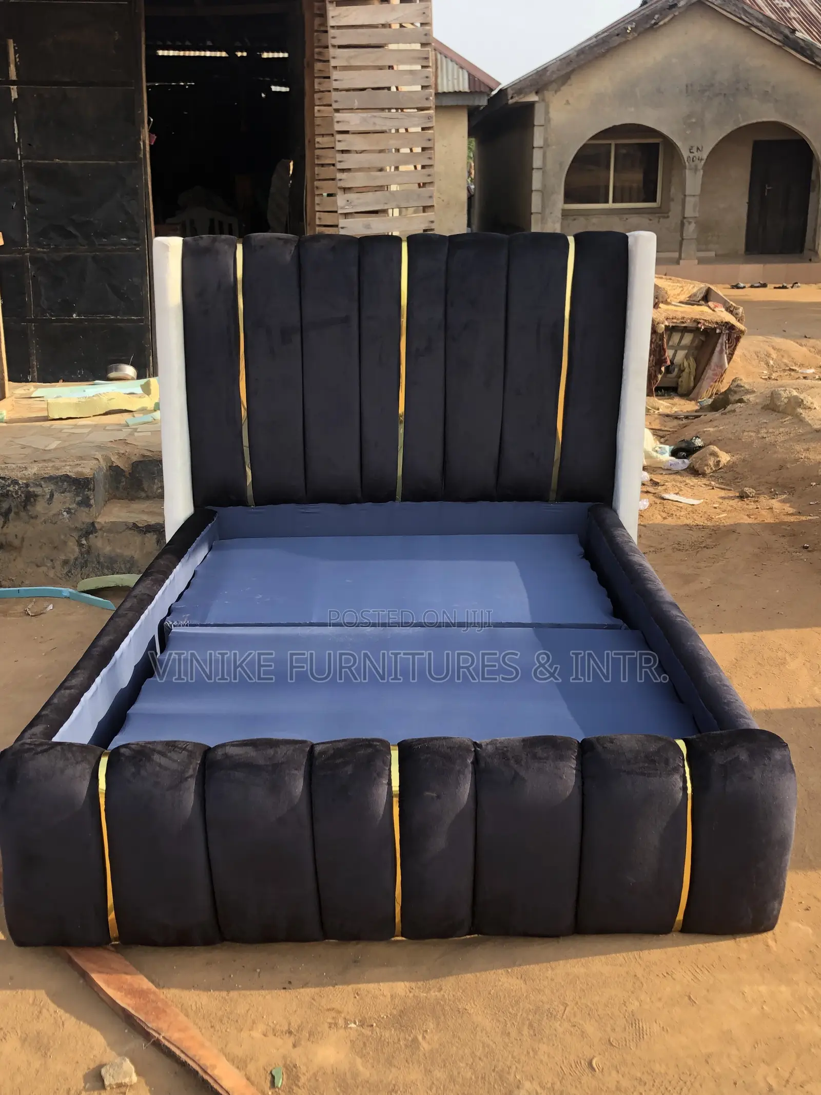 4.5x6 Bedframe