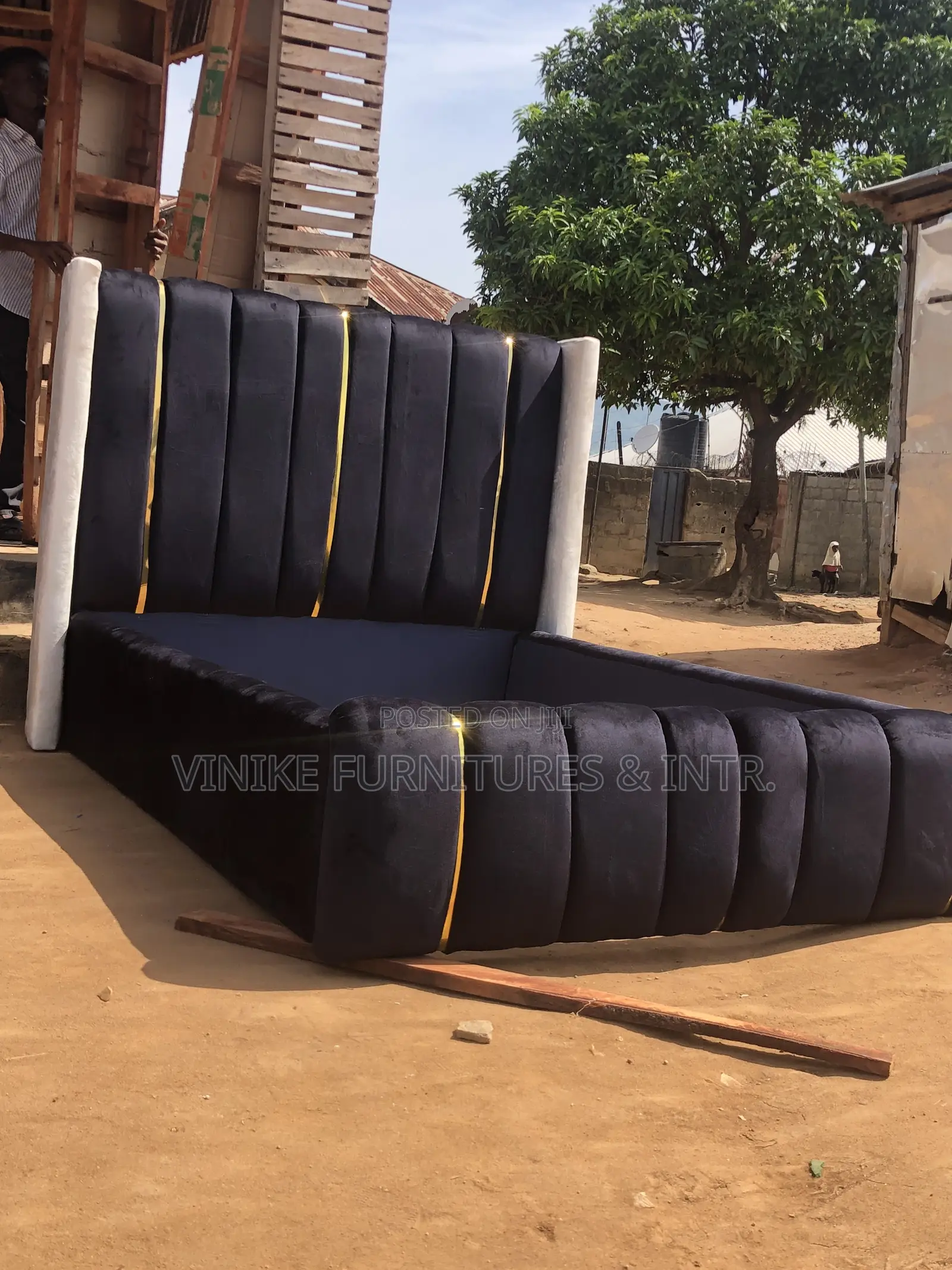 4.5x6 Bedframe