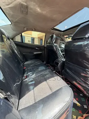 Toyota Camry SE 4dr Sedan (2.5L 4cyl 6A) 2013 Silver