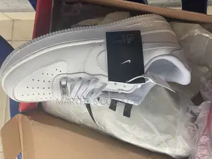 White Nike Air Force 1 Sneaker