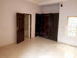 3bdrm Room & Parlour in Kado for rent