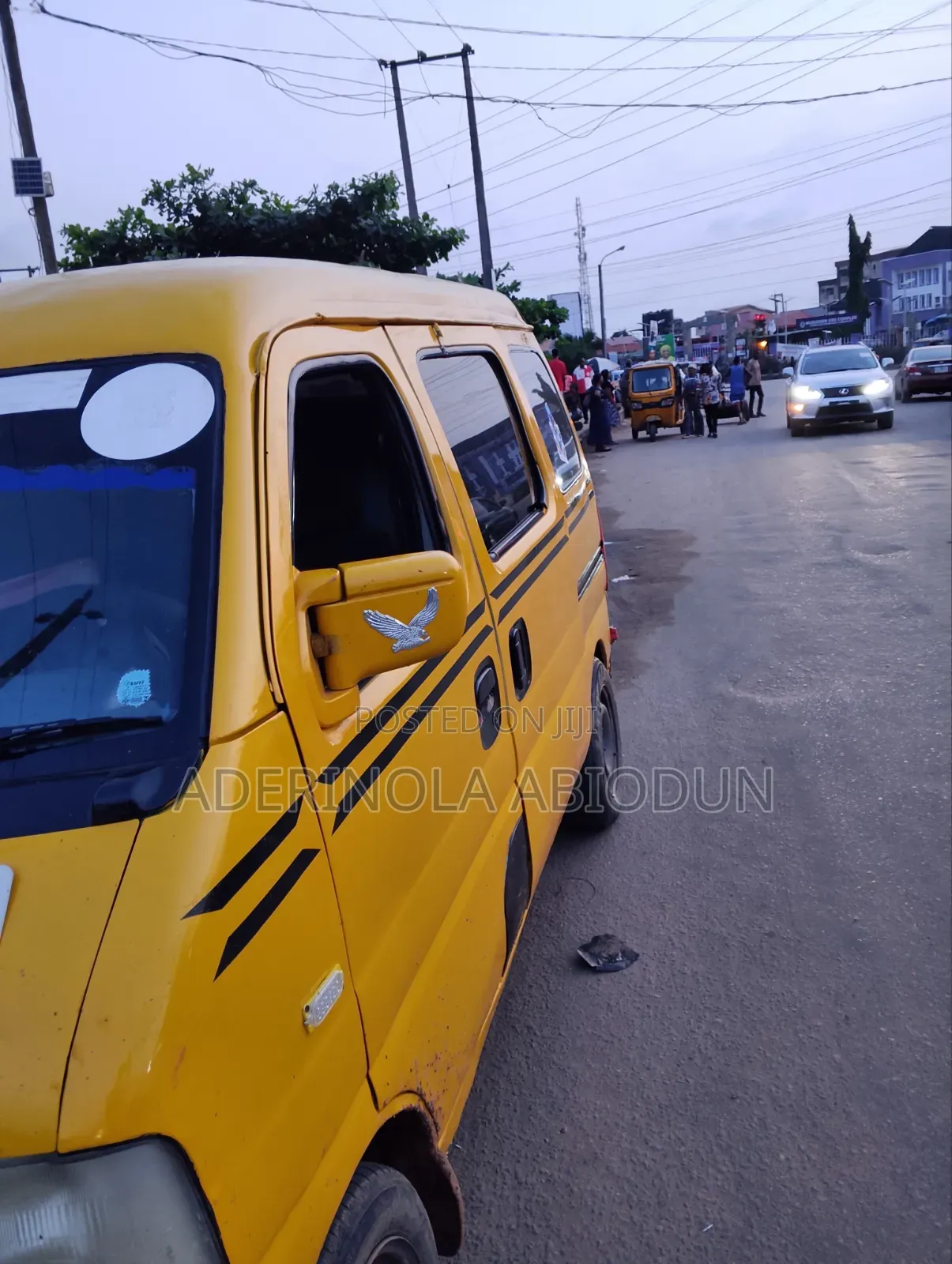 Suzuki APV Minibus 2000 Yellow