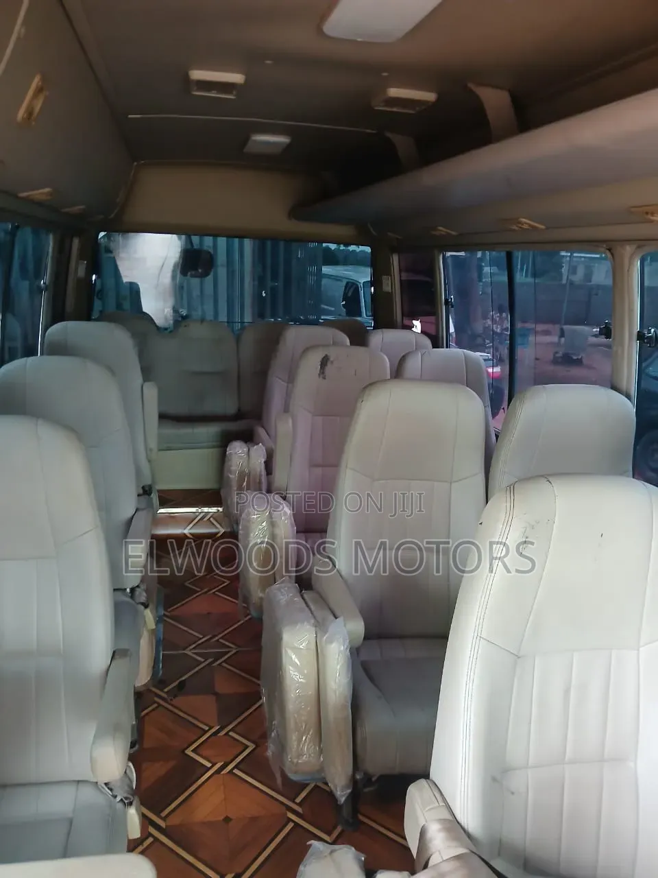 Toyota Coaster 2010 Gold
