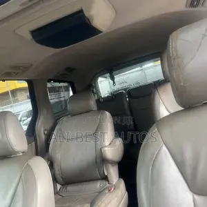 Toyota Sienna 2005 Gold