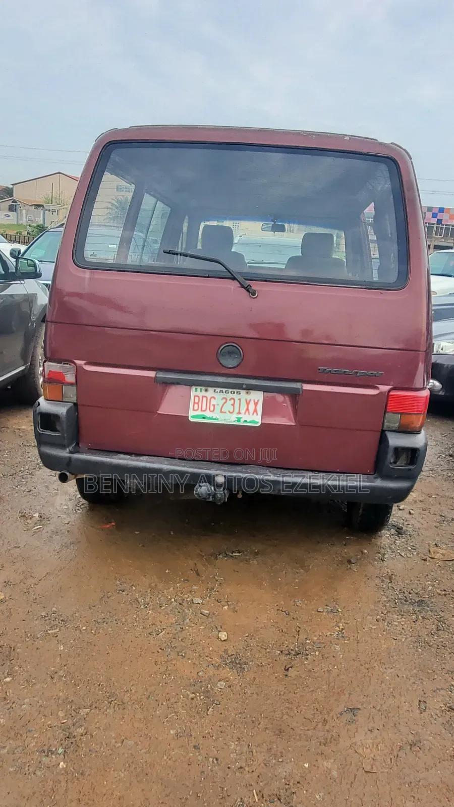 Volkswagen Transporter 2000 Red