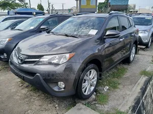 Toyota RAV4 LE 4dr SUV (2.5L 4cyl 6A) 2014 Gray